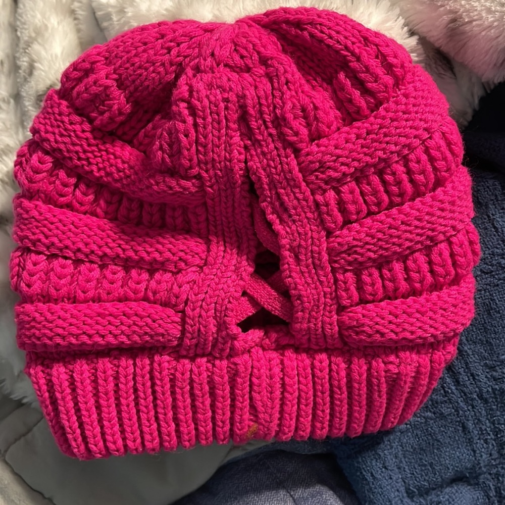 CC Beanies - Picture 4 of 5